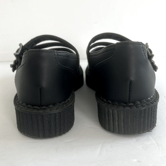 T.U.K. Footwear Black Women Platform Mary Jane 2 Strap Skull Buckle Shoes Size 6 - Picture 4 of 10